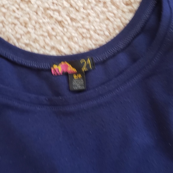 Beautiful Purple Dress w Soft Pleats & Stretch - Picture 9 of 11